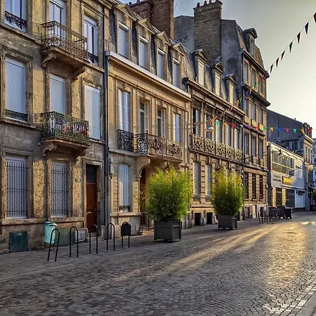 Spacieux Avec Cour Parfait Pour Famille Et Amis Реймс
