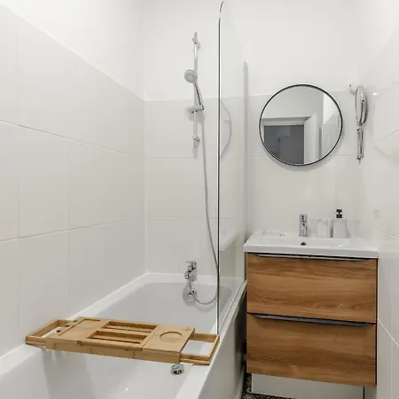 Апартаменты Spacieux Avec Cour Parfait Pour Famille Et Amis Реймс